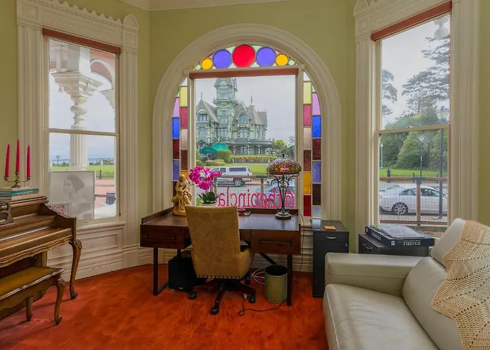 Pinc Lady Mansion