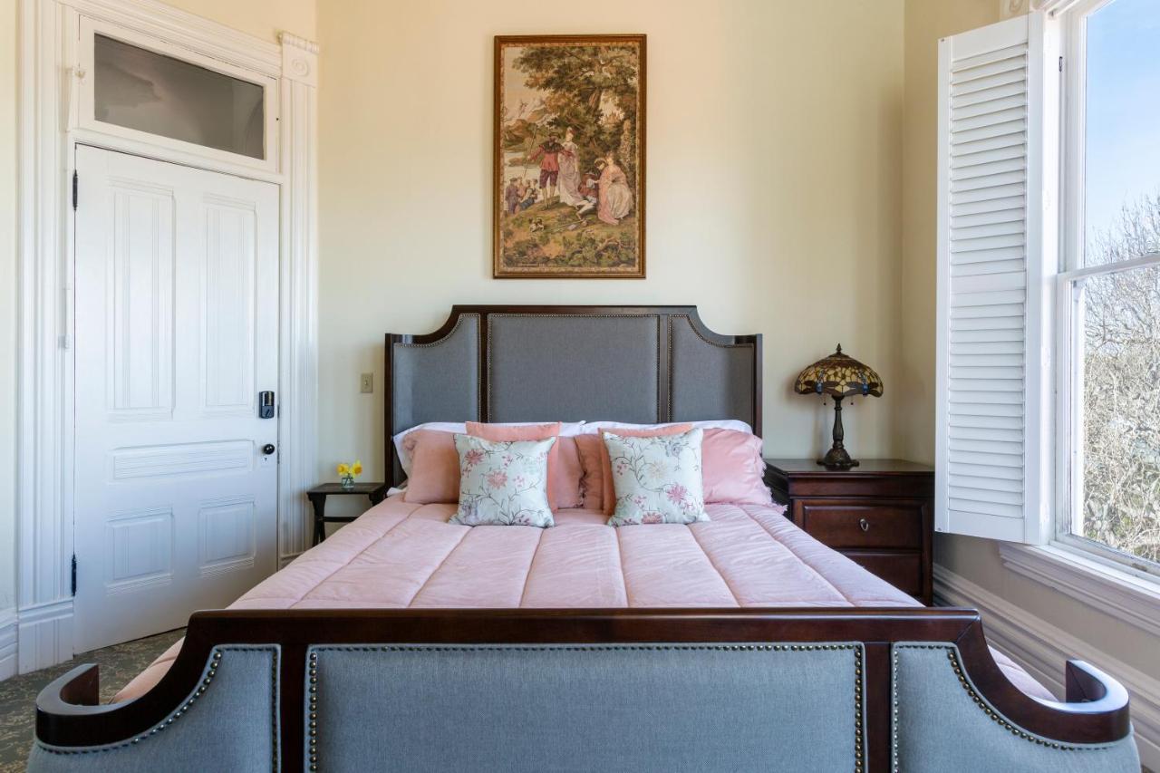 Inn Pinc Lady Mansion *