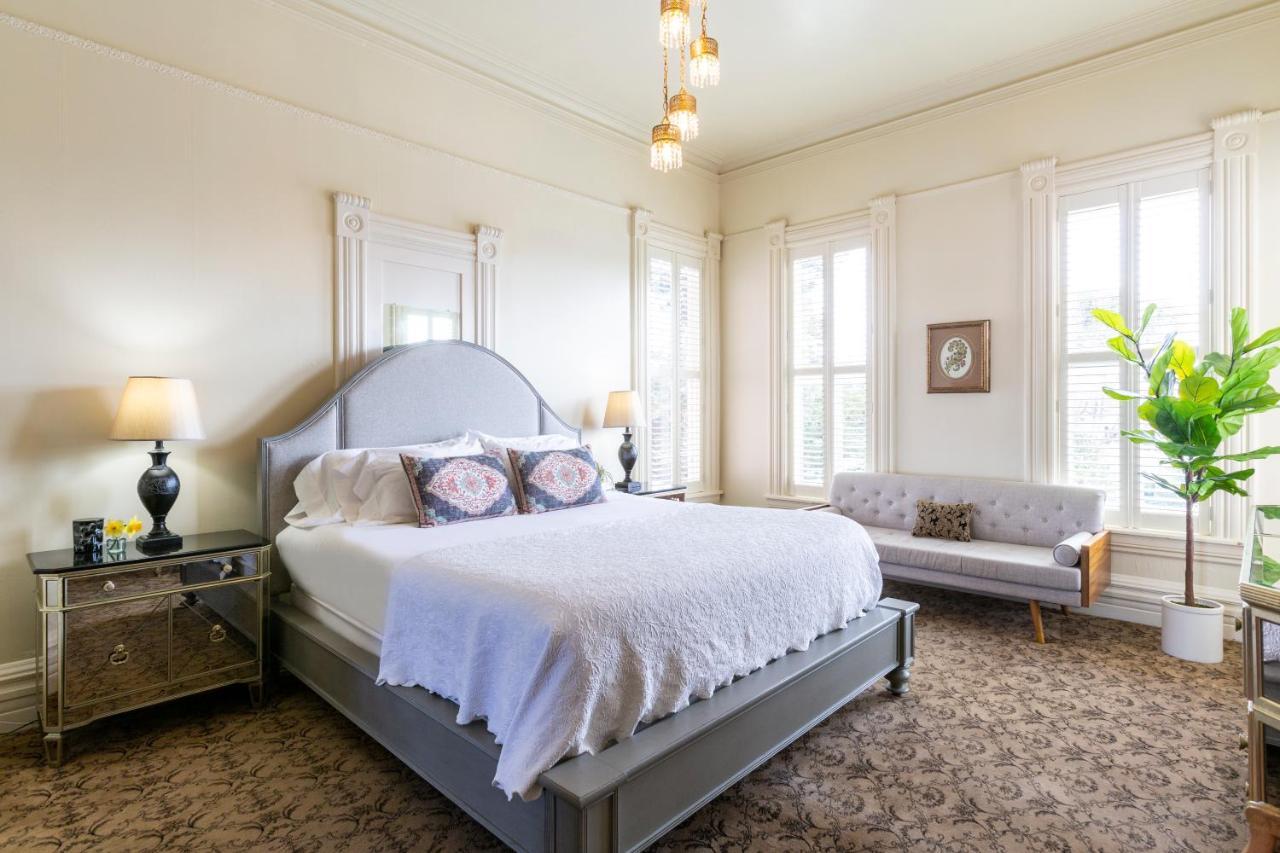 Inn Pinc Lady Mansion