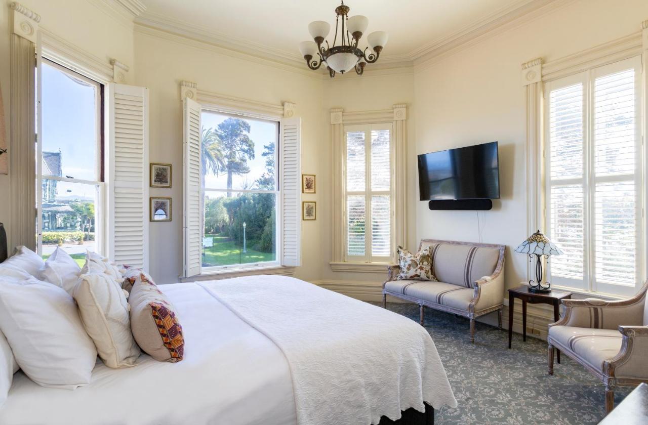 Pinc Lady Mansion Inn *