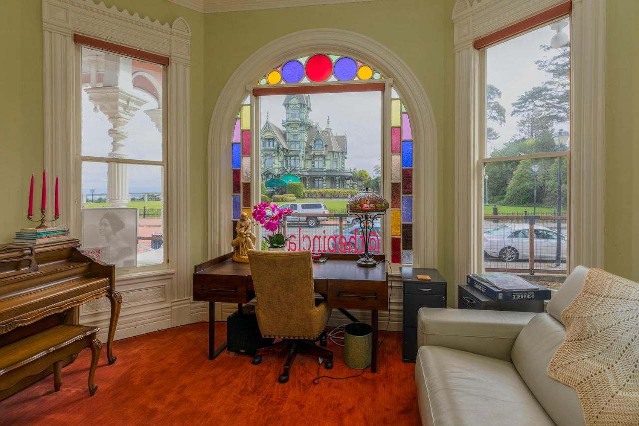 Pinc Lady Mansion Inn