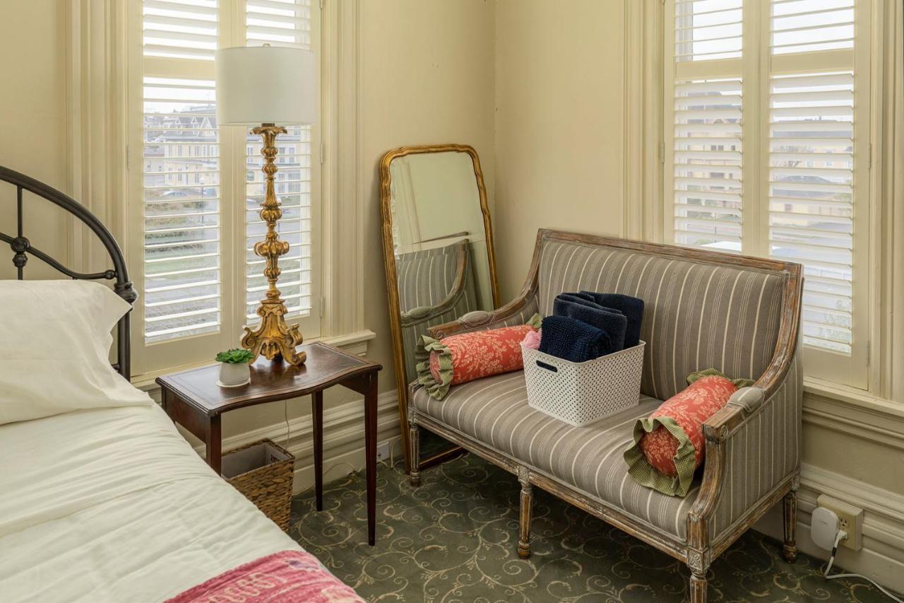 Inn Pinc Lady Mansion *