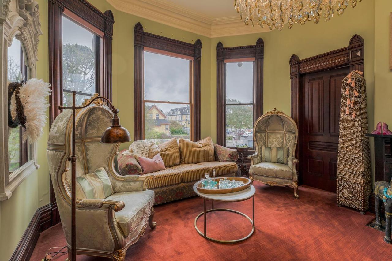 Pinc Lady Mansion Eureka