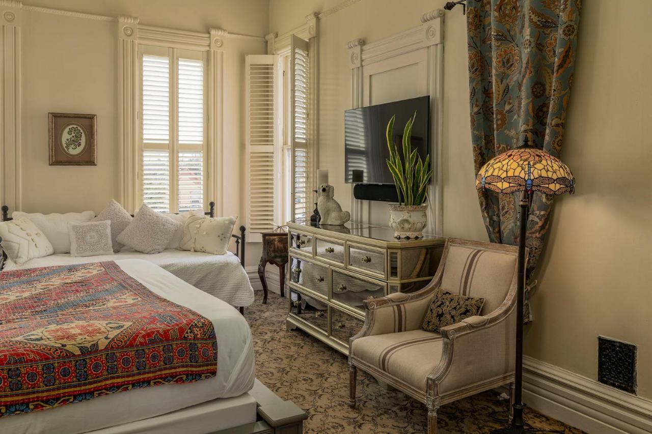 Inn Pinc Lady Mansion